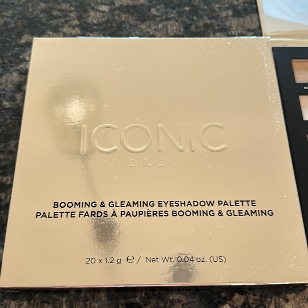 ICONIC LONDON BOOMING & GLEAMING EYESHADOW PALETTE (20 pans) $62